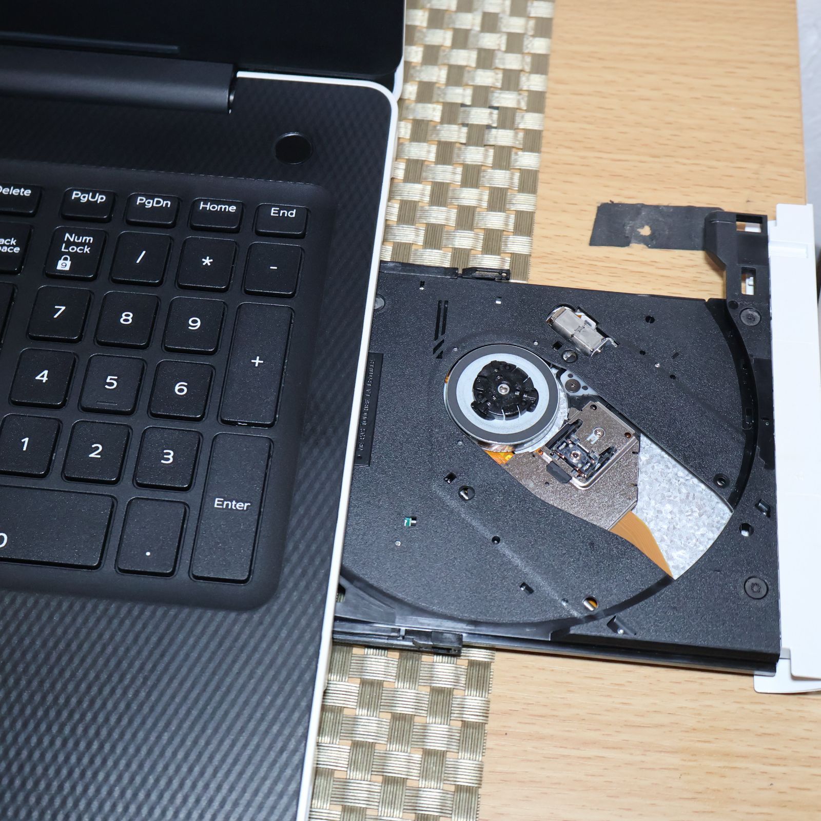 美品！Win11対応 DELL 10世代i3 SSD8GB DVD - メルカリ