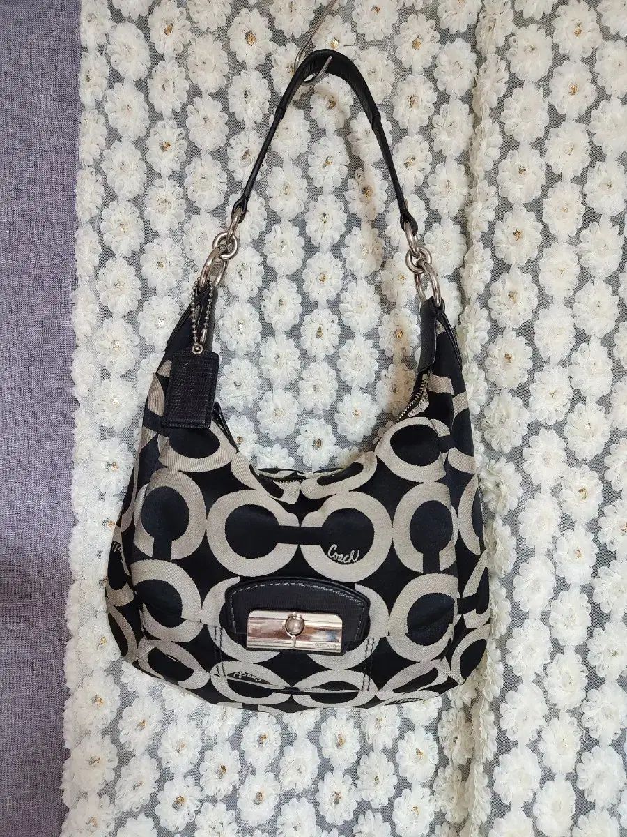 COACH シグネチャー ショルダーバッグ
