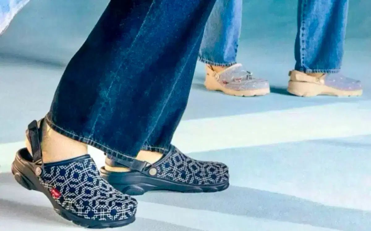 Crocs オールテレイン クロッグ X LEVI'S リーバイス ネイビー 290 ジビッツ 含む