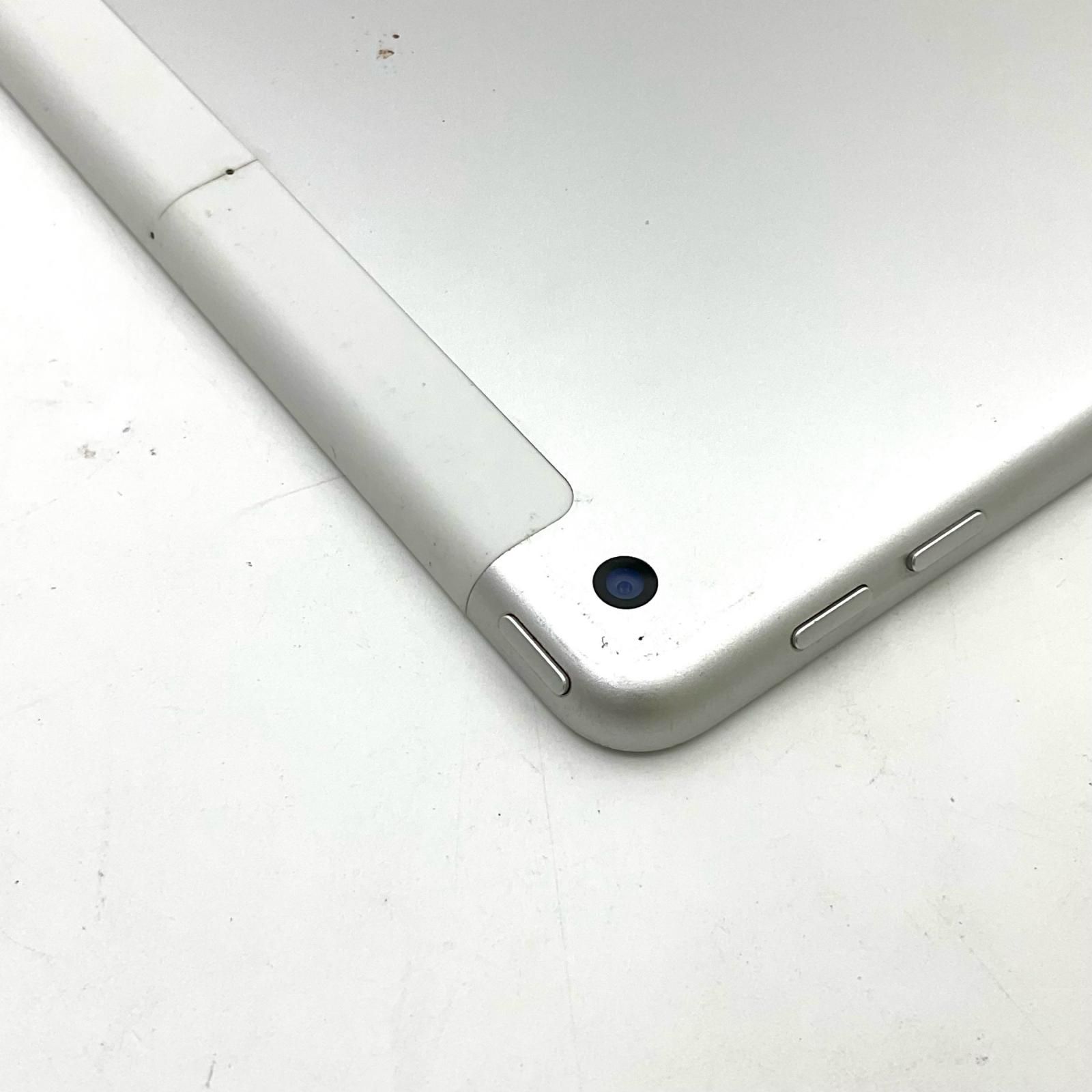 iPad 第6世代 9.7インチ 32GB シルバー docomo - YTH