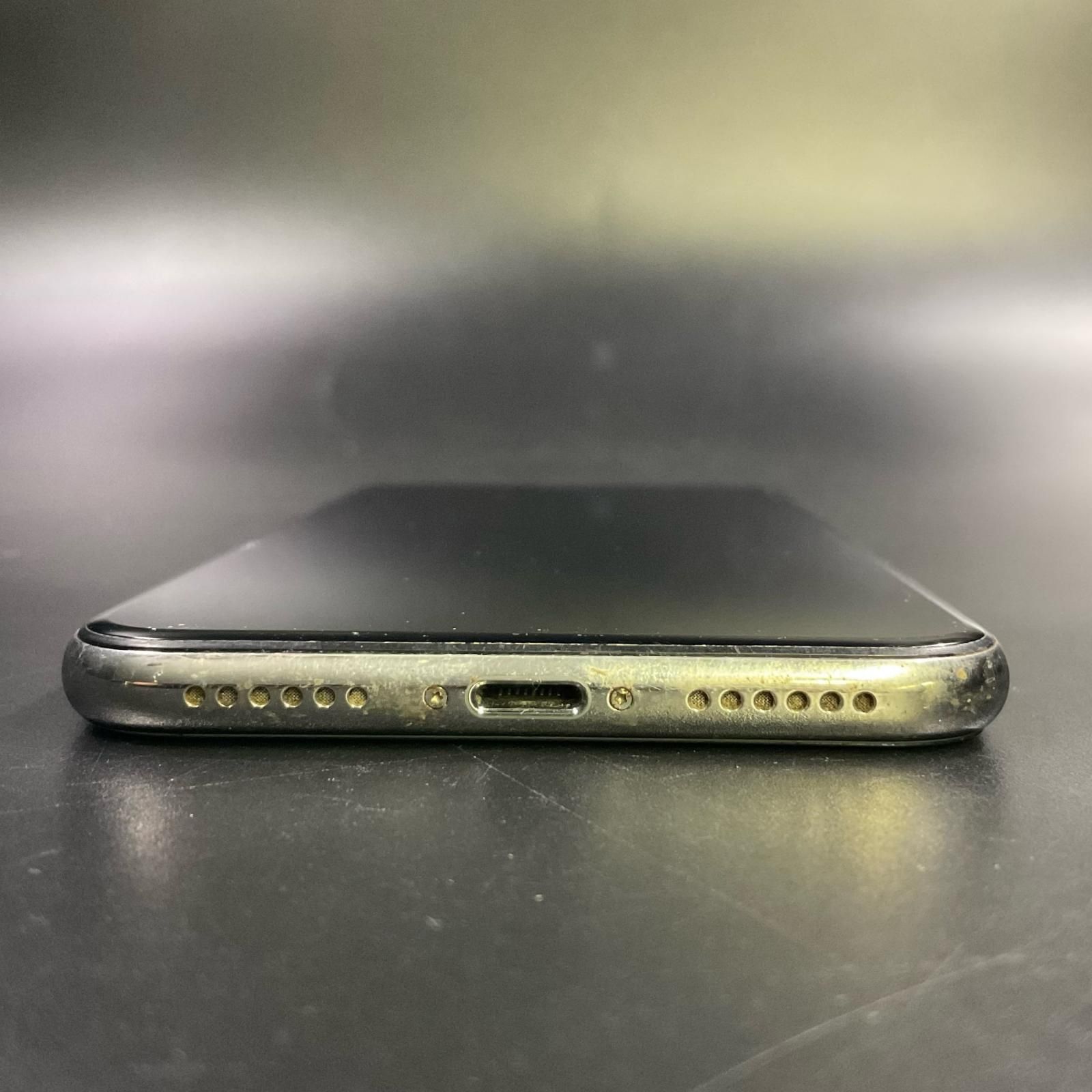 iPhone X 64GB シルバー au SIMフリー【難有】 - メルカリ