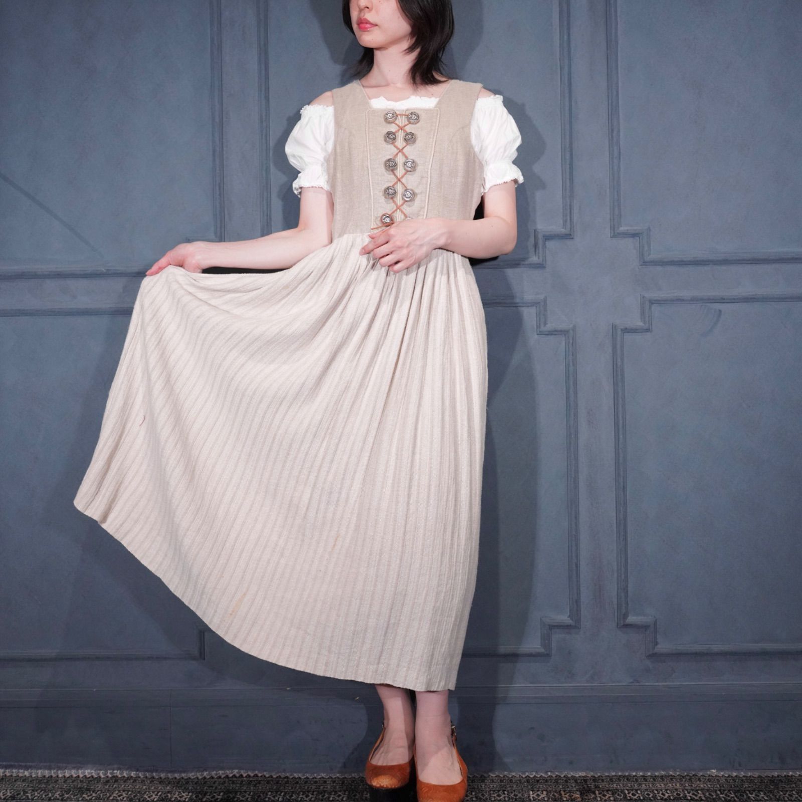 EU VINTAGE RESEDER LACE UP COIN BUTTON DESIGN NO SLEEVE TYROLEAN NO SLEEVE ONE PIECE/ヨーロッパ古着レースアップコインボタンデザインノースリーブチロリアンリネンワンピース