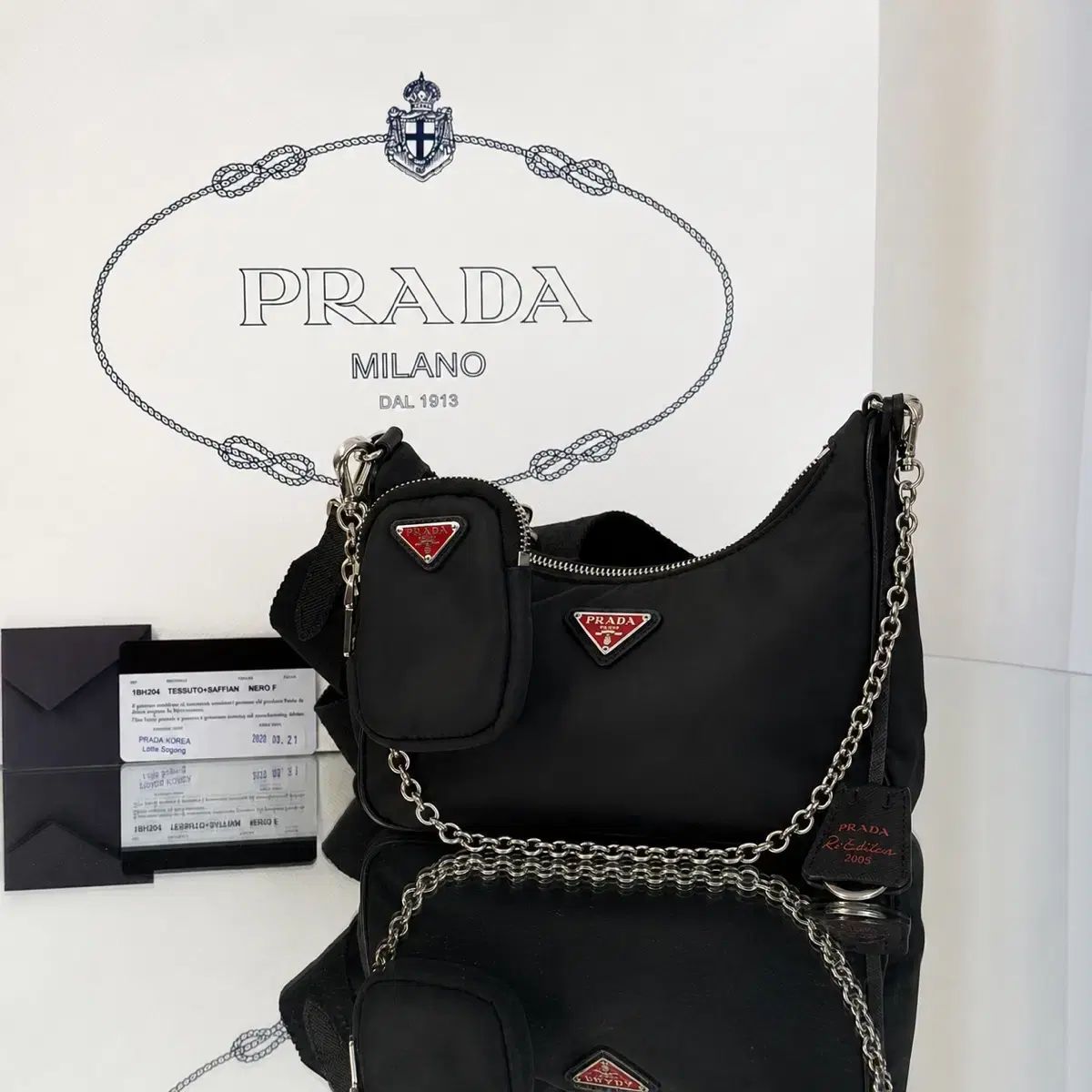 OS 限定モデル PRADA リナイロン 2005 リーエディション テスート HOBO BAG レッド 限定モデル