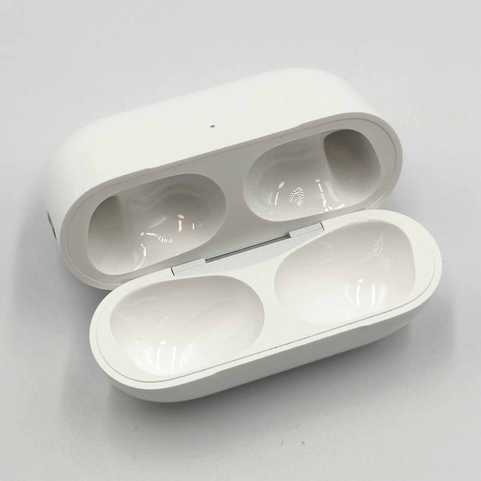 Apple AirPods Pro 第2世代 充電ケースのみ A2968 正規品 type-C 【24