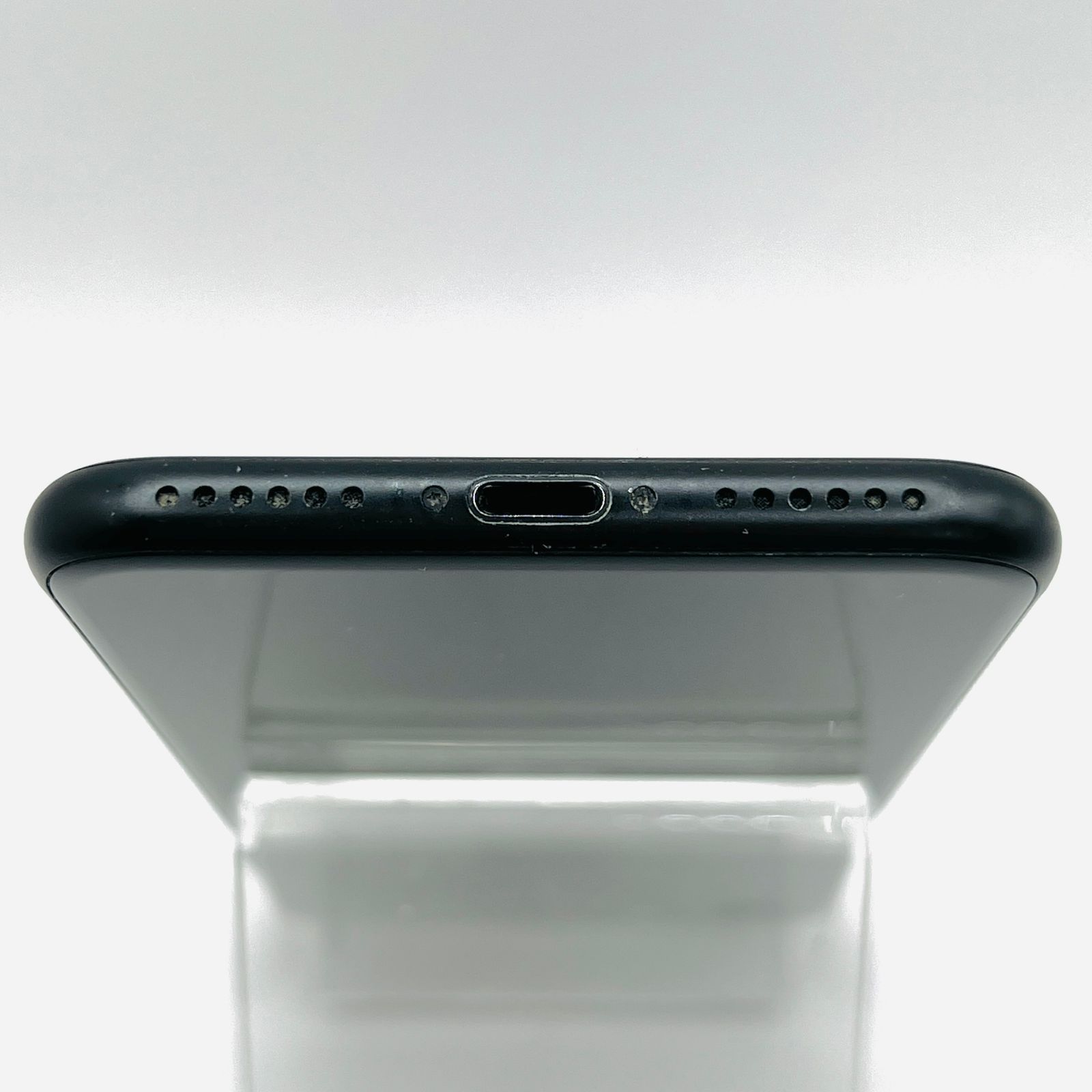 iPhone SE2 64GB ブラック SIMフリー 美品 - メルカリ