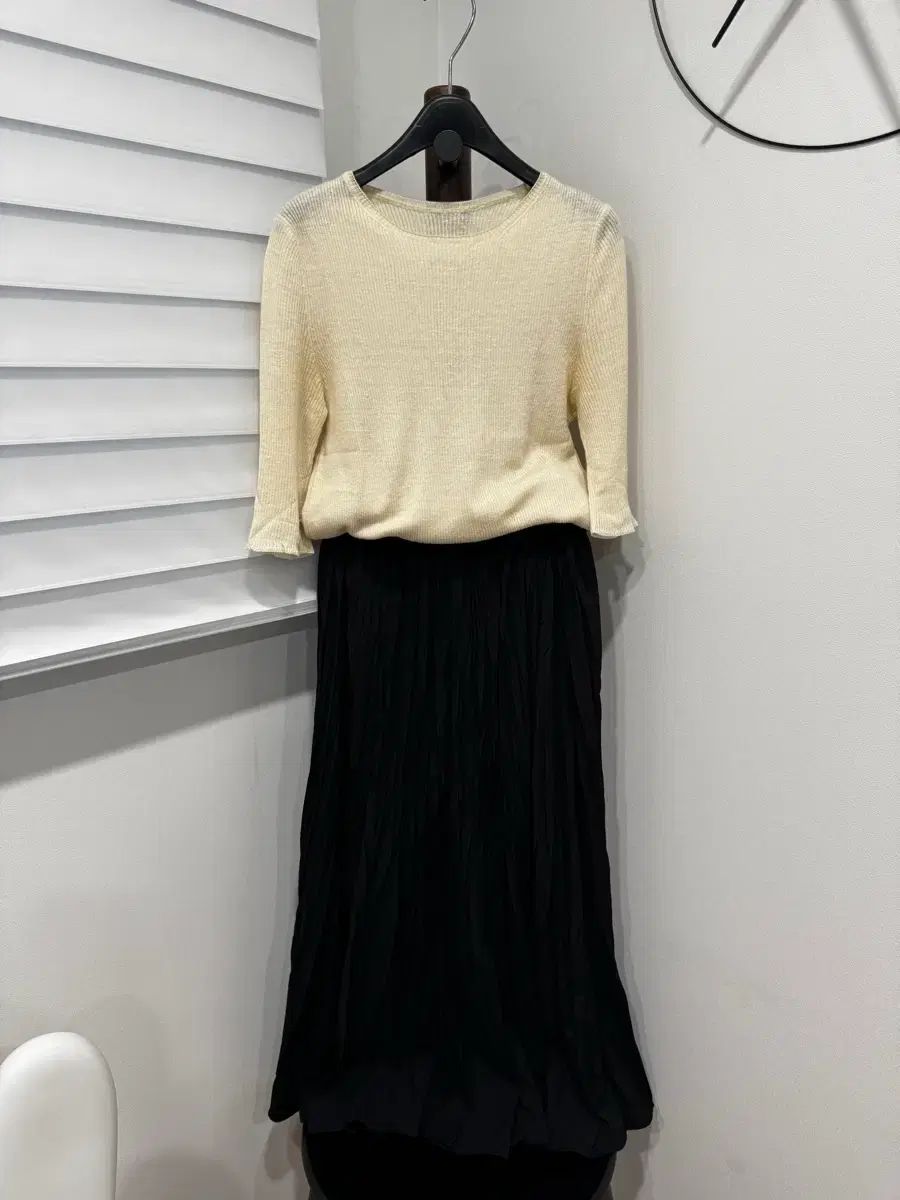 the CASHMERE クリンクル プリーツ ロング丈スカート