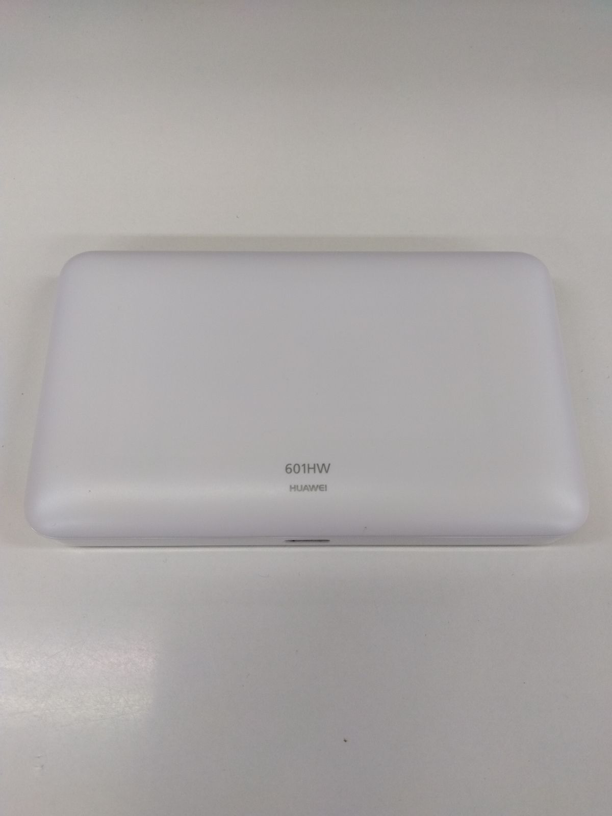 SIMロック解除済み！新品未使用601HWホワイト HUAWEI Pocket WiFi 601HW SIMロック解除済 ホワイト - メルカリ
