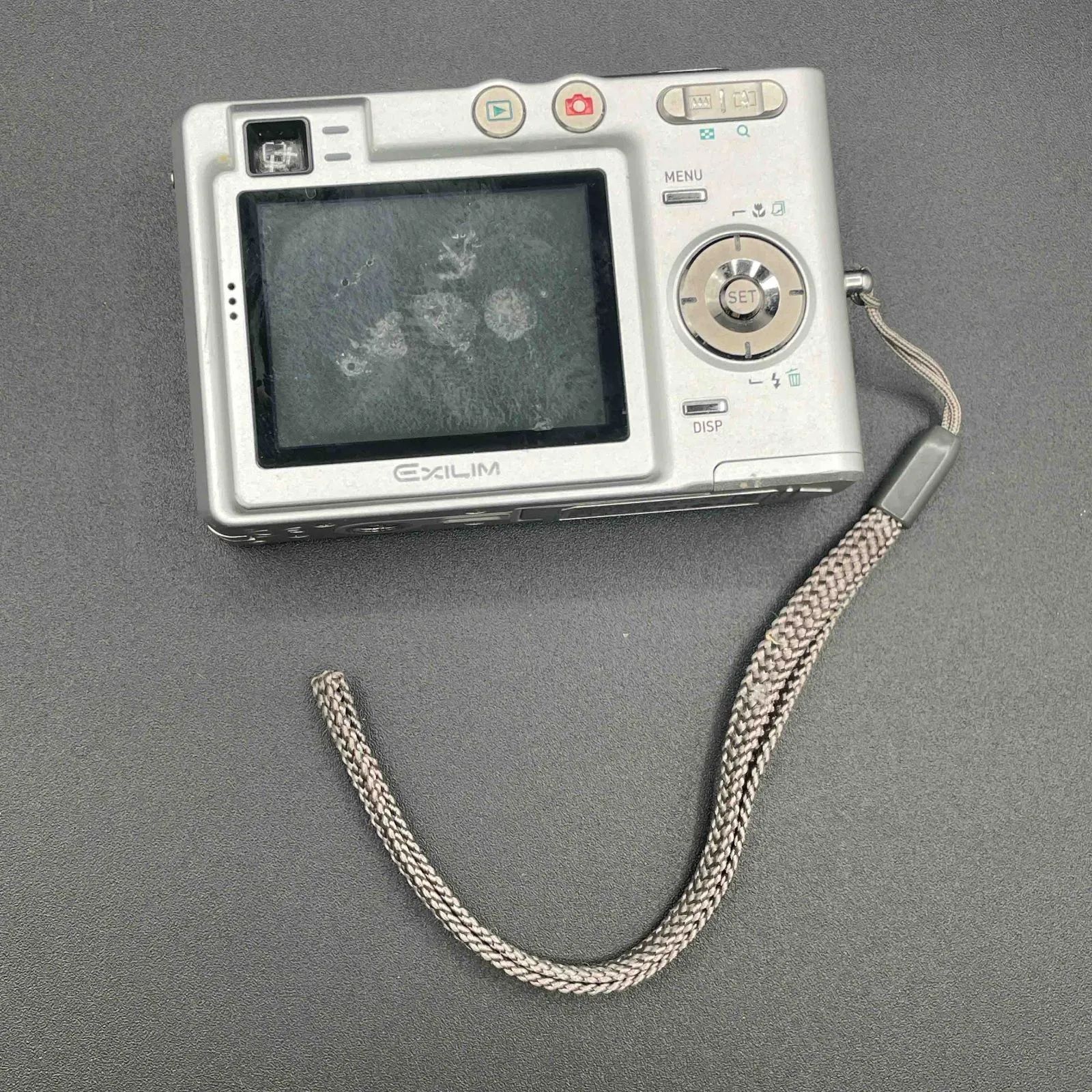 CASIO EXILIM EX-Z3000 シルバー デジタルカメラ ジャンク品 ジャンク・動作未確認】CASIO EXILIM EX-Z30 シルバー デジタルカメラ