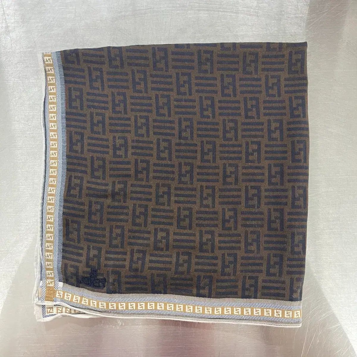 FENDI フェンディ パータン ハンカチ ブラウン