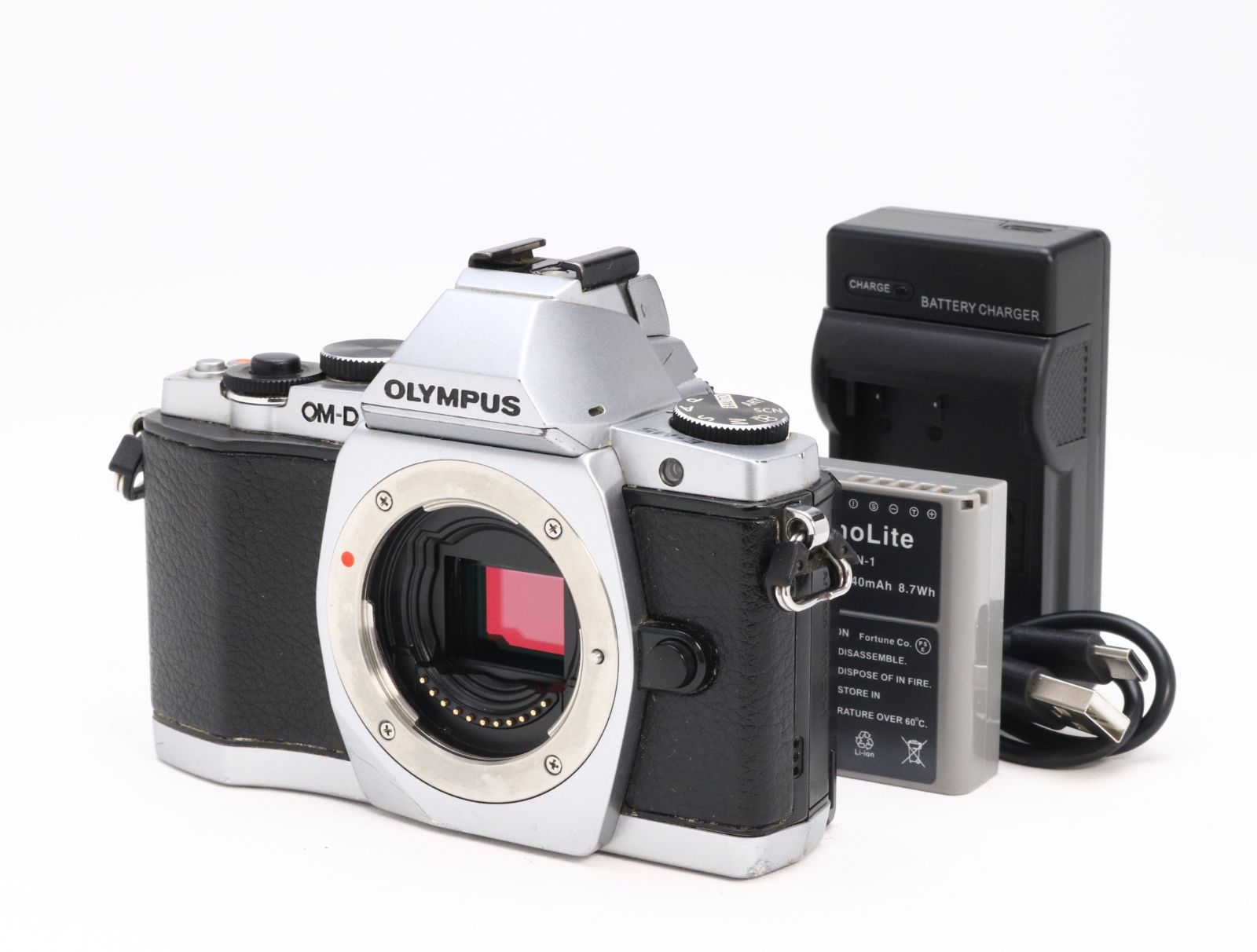 B- (並品) OLYMPUS オリンパス OM-D E-M5 ボディ シルバー シャッター数 21,689枚 初期不良返品対応 66-193