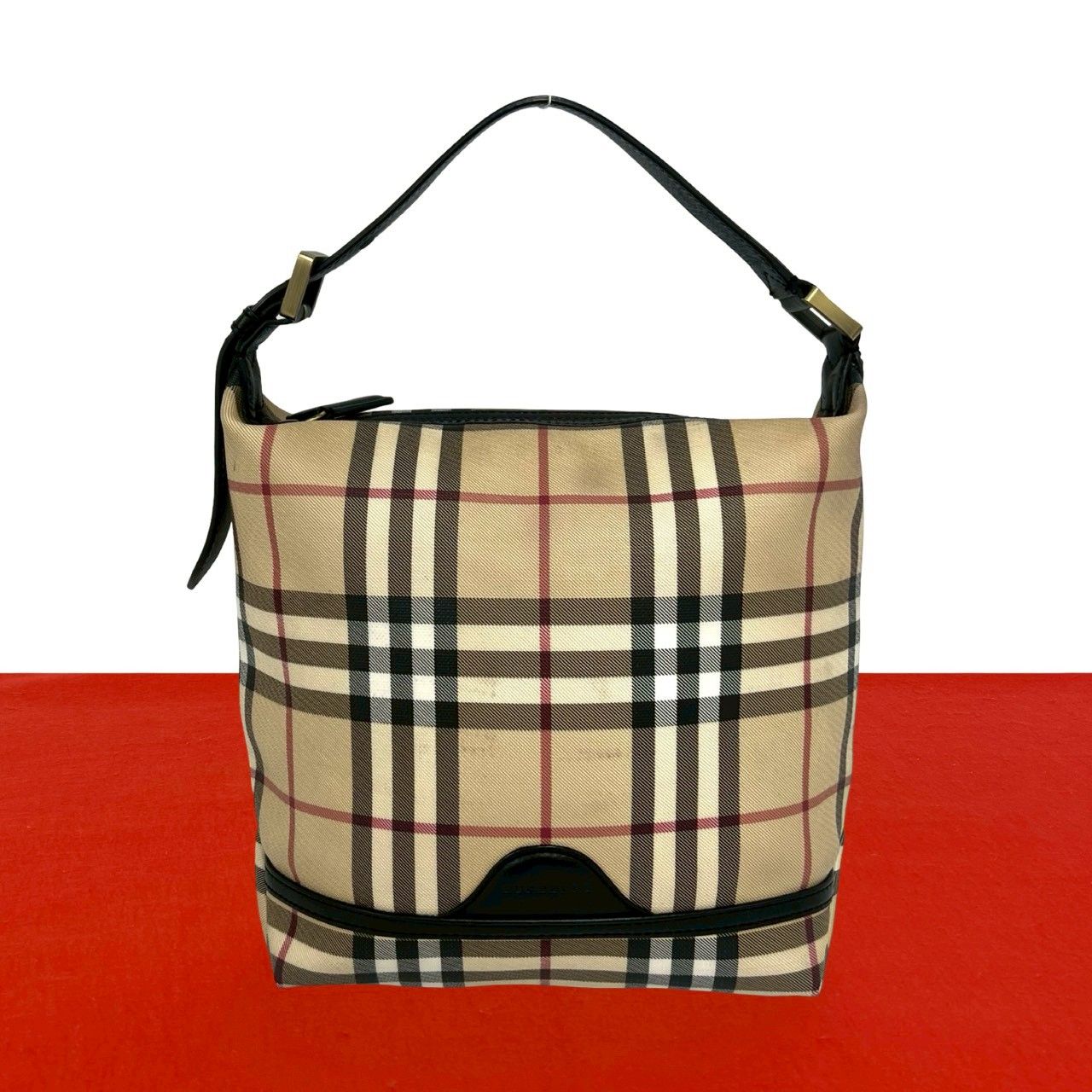 極 美品 希少品 BURBERRY バーバリー ノバチェック ロゴ 金具 レザー