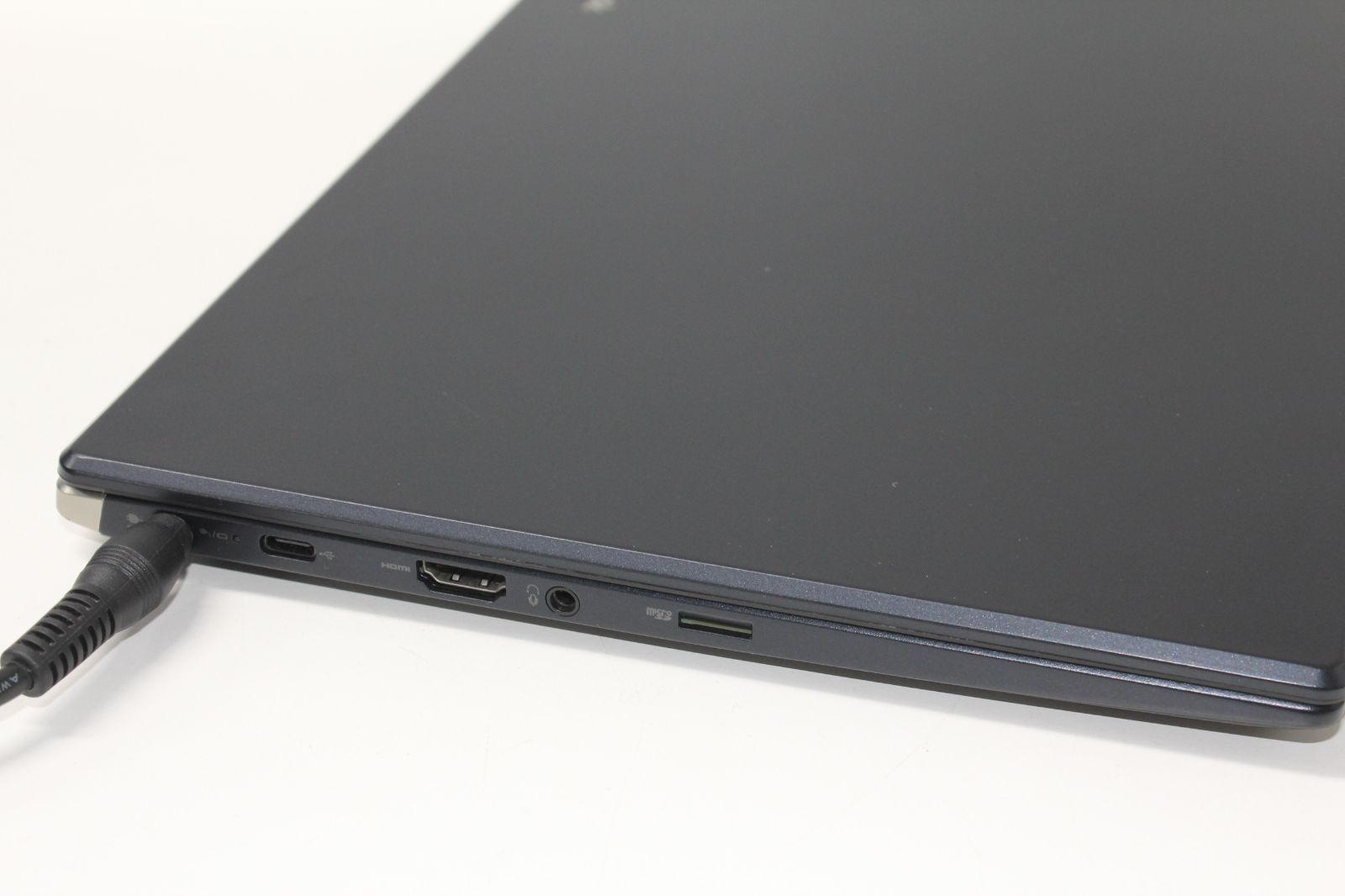 現状品/中古ノートPC】東芝〈dynabook P1-G7JP-BL〉第8世代Core i7