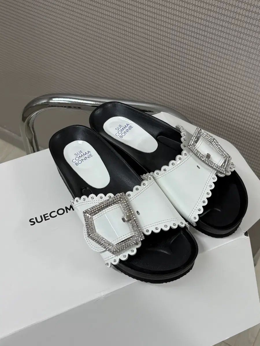 シューコンマボニー キュービック スライド スリッパ 230 (実際に着用 1回)