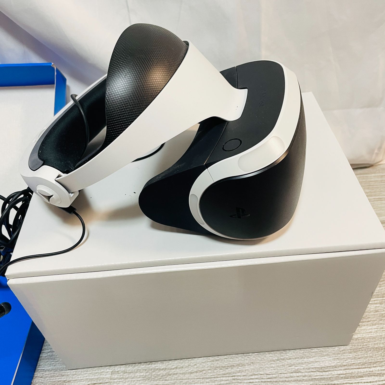 箱説付 PS PlayStation VR CUH-ZVR2 シリーズ　新型 PS VR PlayStation VR CUH-ZVR2 後期型 カメラ欠品 クッション劣化あり