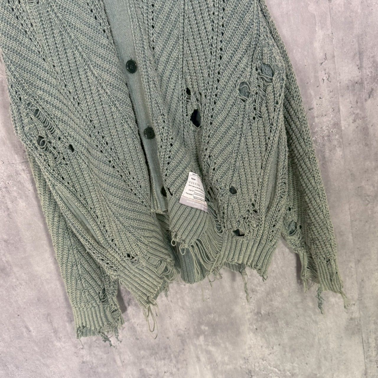 MIHARA YASUHIRO』ミハラヤスヒロ（46）Bleached Knit Cardigan