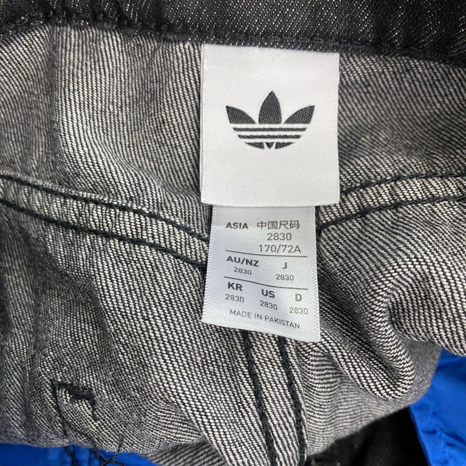 adidas アディダス デニムパンツ/ジーンズ ジップフライ 黒 ブラック