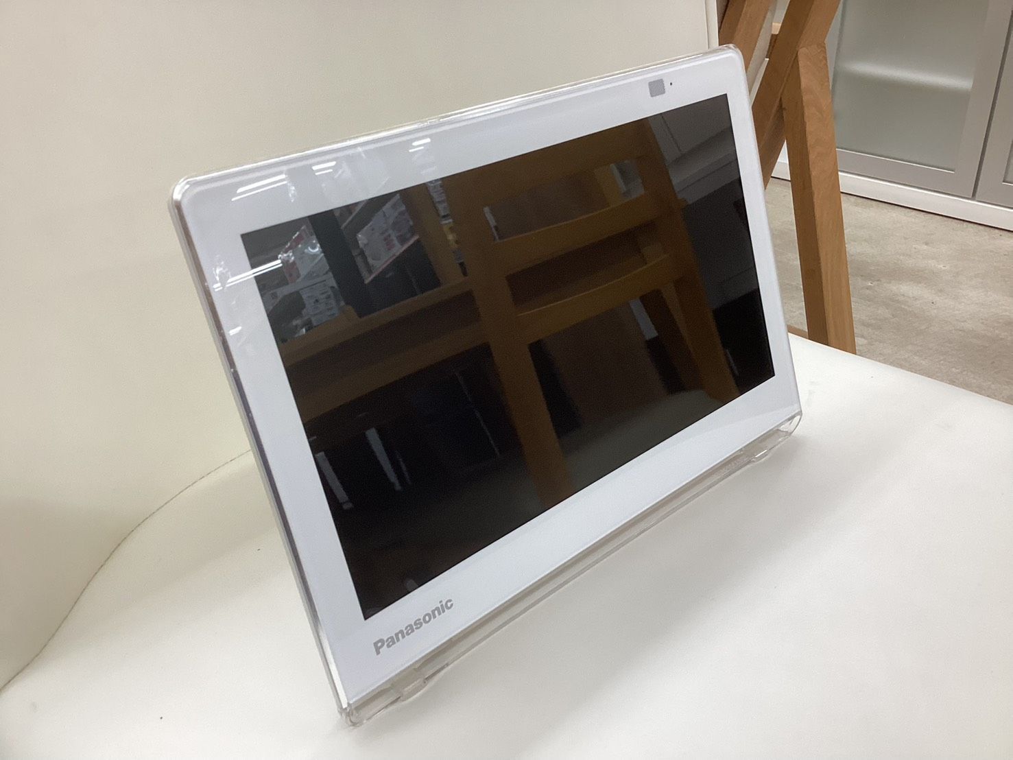 Panasonic VIERA ポータブルテレビ　UN-10CE8D 中古　美品 ジャンク】パナソニック プライベート・ビエラ UN-10CE8D モニター単体