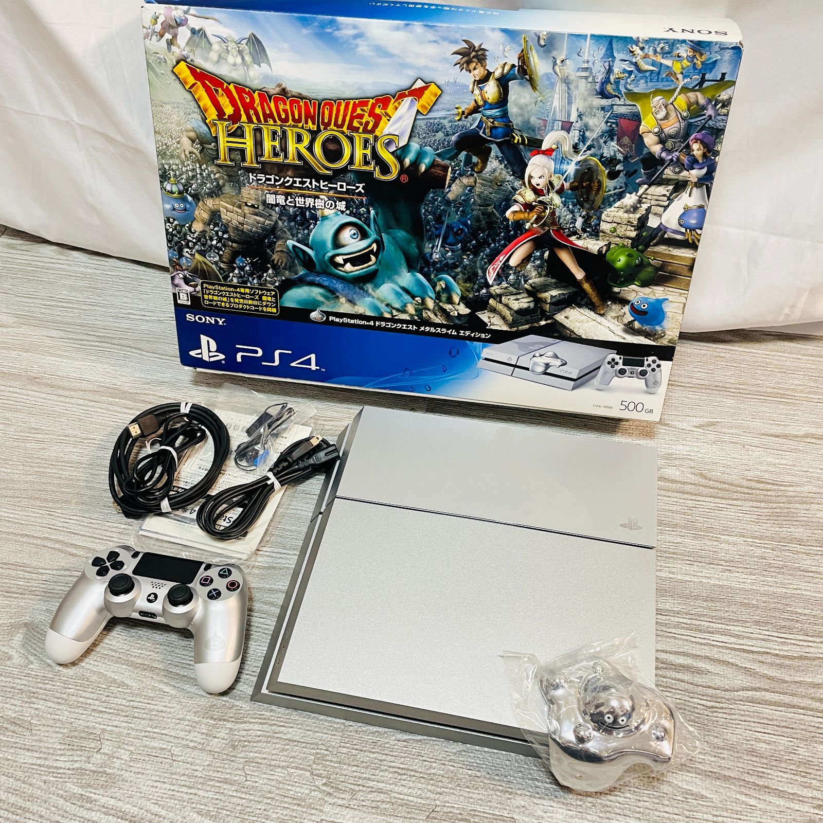 美品 完品 PS4 本体 ドラゴンクエスト メタルスライム エディション 500GB CUHJ-10006 はぐれメタル付 動作良好 封印シール有 5661498