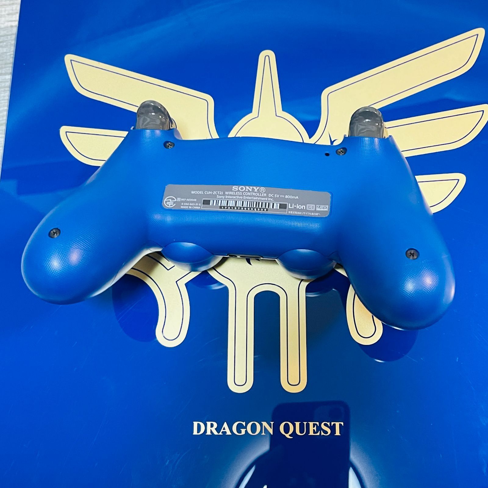 美品 PS4 本体 1TB ドラゴンクエスト ロト エディション CUH-2000B