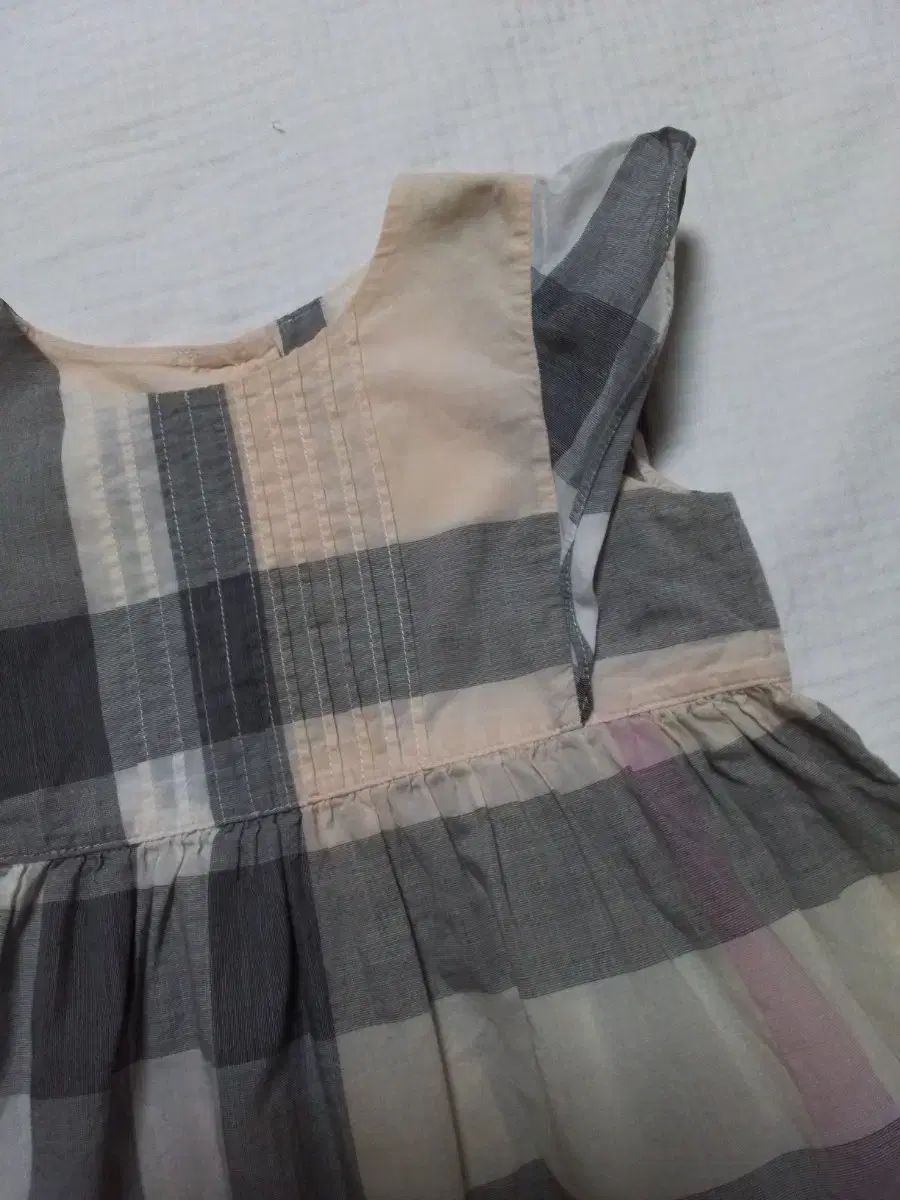 BURBERRY ワンピース 2Y 92cm バーバリーワンピースLEE ONE 2y 92cm