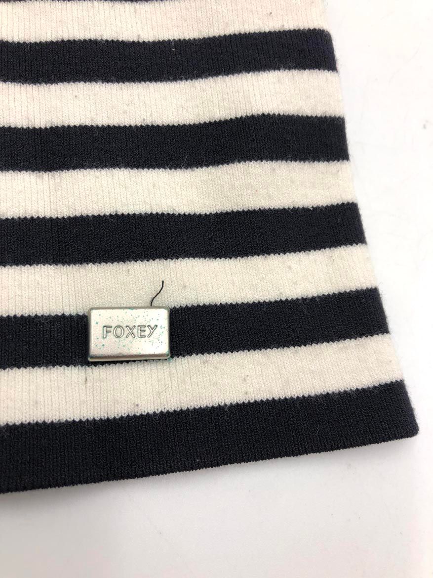 FOXEY - FOXEY(フォクシー) 長袖カットソー サイズ40 M レディース美品  - 27539 白×黒 クルーネック/ニット/ボーダー foxey フォクシー ボーダー 7分丈 トップス 長袖 カットソー size40