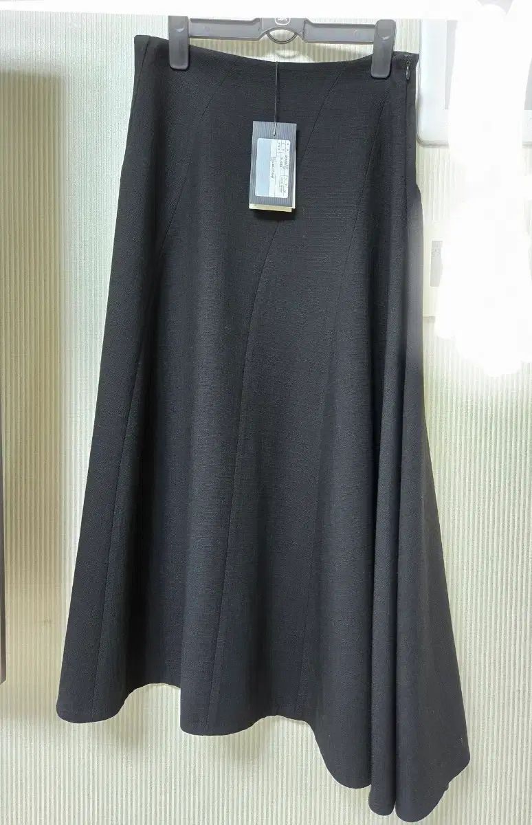MOJO.S.PHINE モジョエスピン スカート 55 新品 10,392円