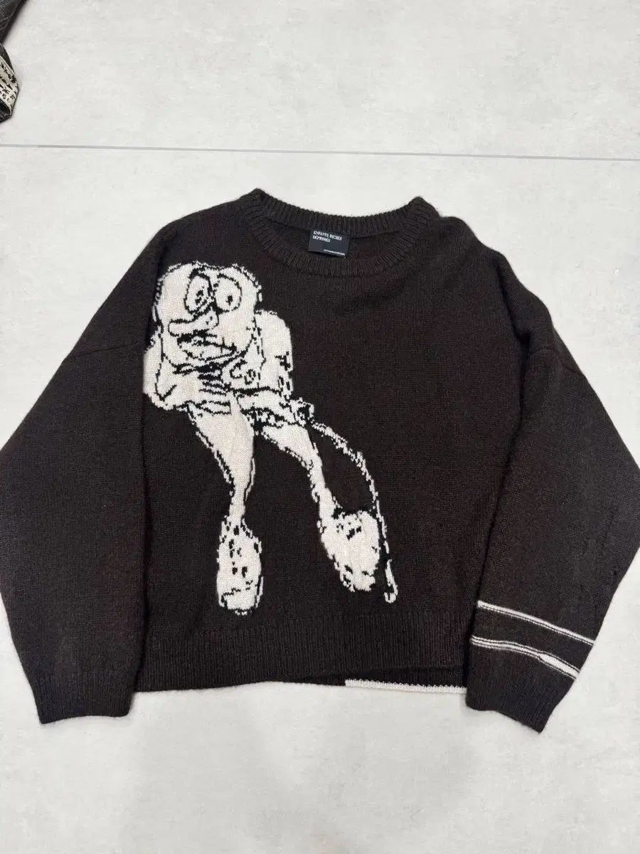 XL アンパンリッシュデフリーメ ERD ニット