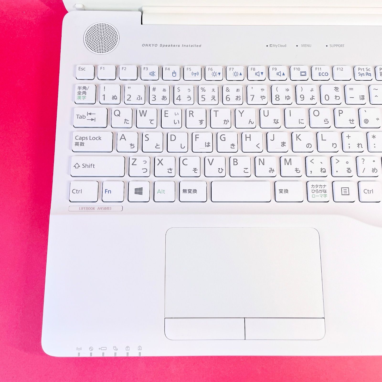 大人気！おしゃれホワイト❣️Corei7薄型ノートパソコン！SSD240GB DVD