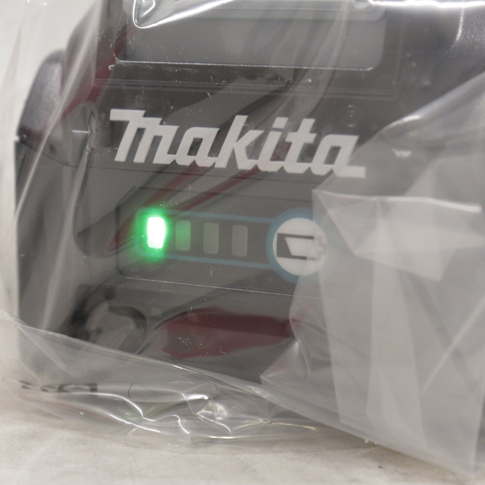 makita マキタ 純正バッテリー BL4040 40Vmax 4.0Ah 新品未使用品 中古 T限 / 15803 HM makita マキタ 純正バッテリー BL4040 40Vmax 4.0Ah 新品未使用品 中古 T限 / 15803 HM