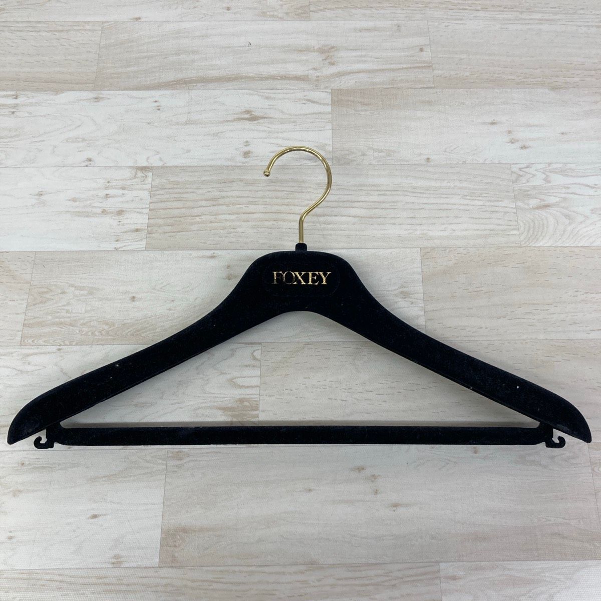 CHANELとFOXEYのハンガーセット 18本 現状品 まとめて8点セット FOXEY/フォクシー ハンガー ブラック/黒