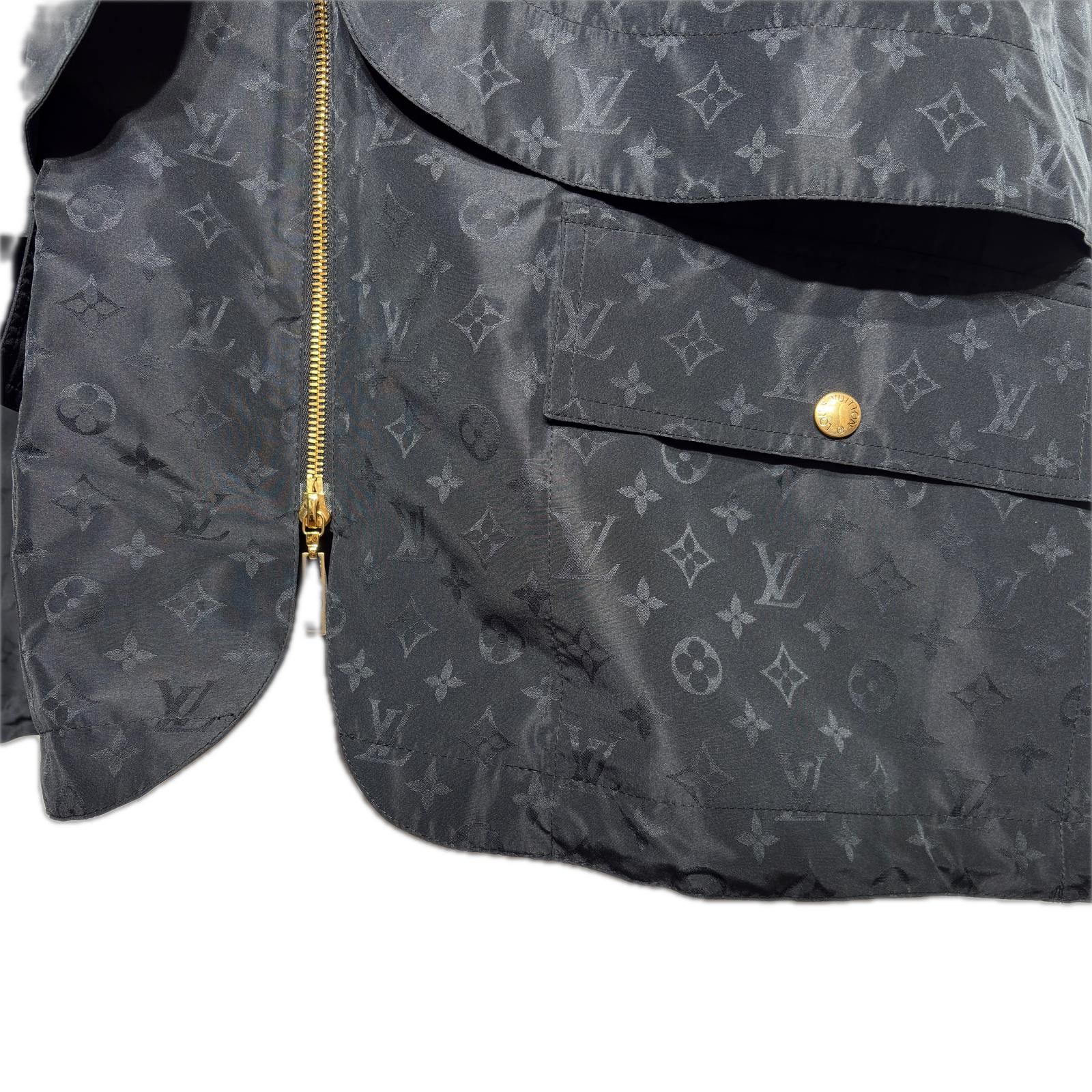 LOUIS VUITTON ルイヴィトン モノグラム ジップアップポンチョコート