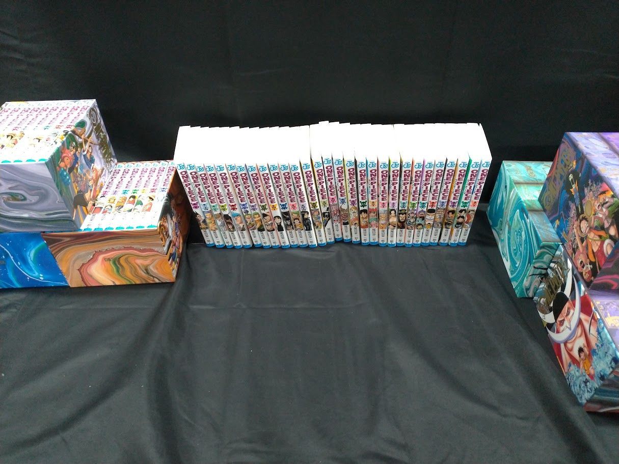 ONE PIECE/ワンピース1巻～61巻セット【特製収納BOX付き】状態：非良