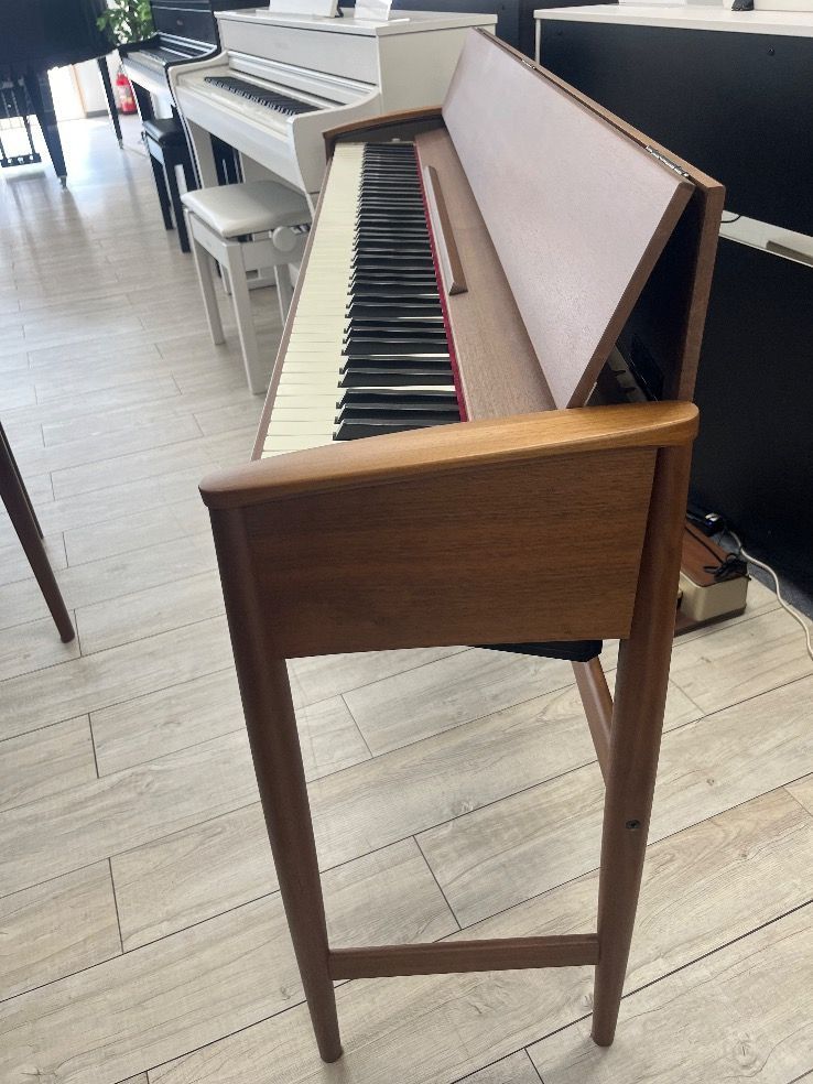 ☆90931【電子ピアノ】ROLAND KF10KW 19年製 - メルカリ