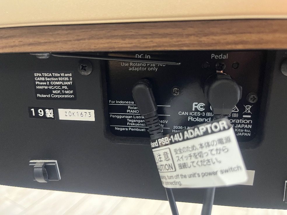 ☆90931【電子ピアノ】ROLAND KF10KW 19年製 - メルカリ