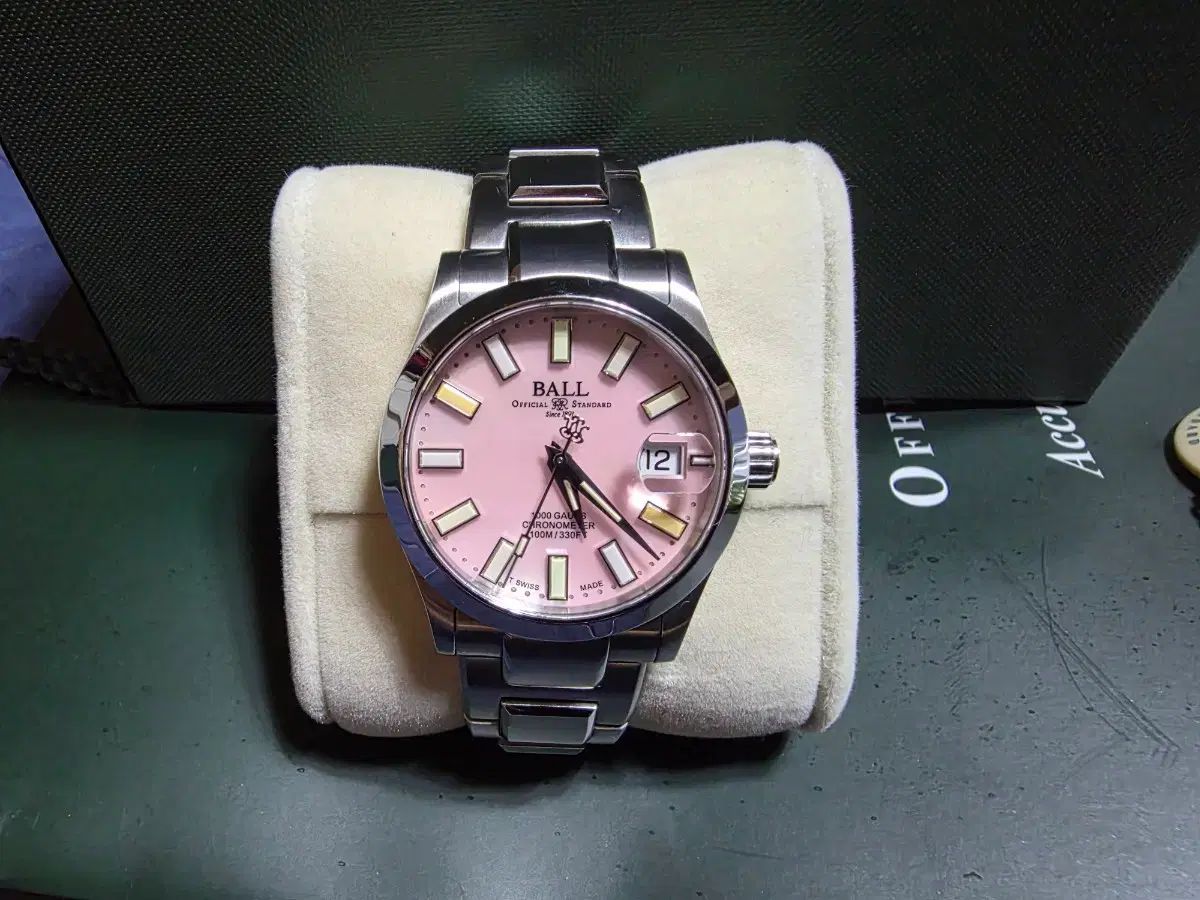 ボールウォッチ エンジニア3 マーベルライト 36mm ピンク オートマチック 24年 11月 スタンピング ボックスフルセット 傷なし 多少 状態良いです 別途 コメント 無ければ すぐに お願いします