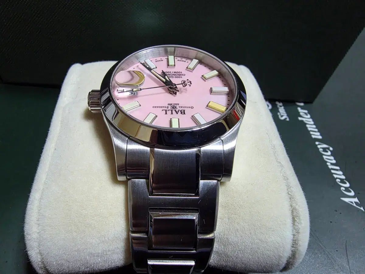 ボールウォッチ エンジニア3 マーベルライト 36mm ピンク オートマチック 24年 11月 スタンピング ボックスフルセット 傷なし 多少 状態良いです 別途 コメント 無ければ すぐに お願いします