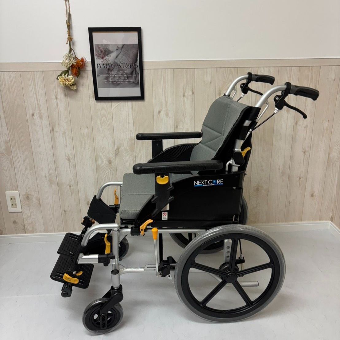 【消毒済 中古 車椅子】すぐ使える車椅子 美品 NEXT-61B 松永製作所 ネクストコアシリーズ アジャスト 介助式車椅子 車いす ノーパンクタイヤ MATSUNAGA 中古 介護用品