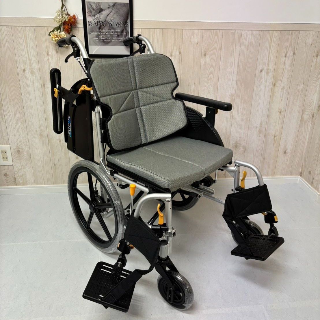 【消毒済 中古 車椅子】すぐ使える車椅子 美品 NEXT-61B 松永製作所 ネクストコアシリーズ アジャスト 介助式車椅子 車いす ノーパンクタイヤ MATSUNAGA 中古 介護用品