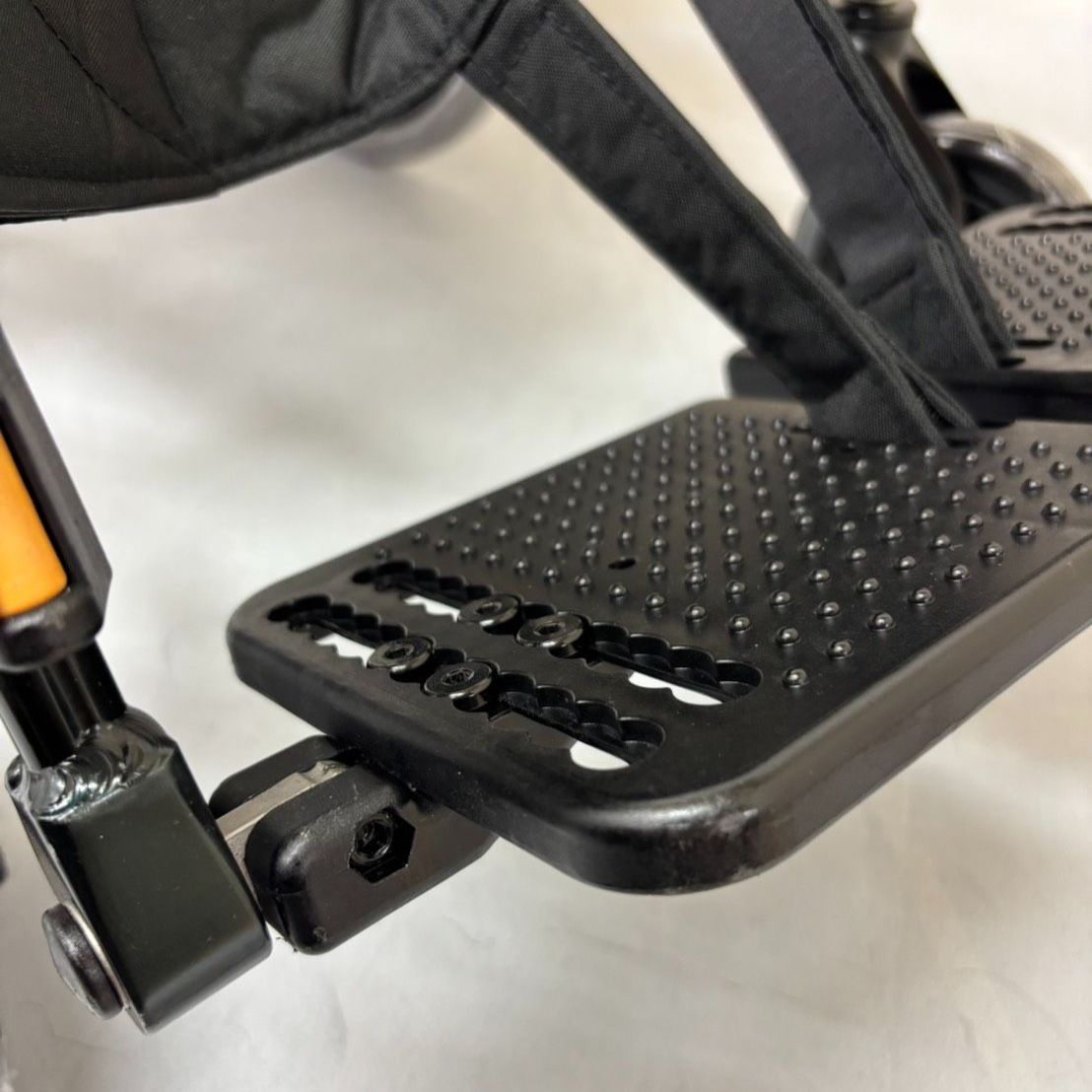 【消毒済 中古 車椅子】すぐ使える車椅子 美品 NEXT-61B 松永製作所 ネクストコアシリーズ アジャスト 介助式車椅子 車いす ノーパンクタイヤ MATSUNAGA 中古 介護用品