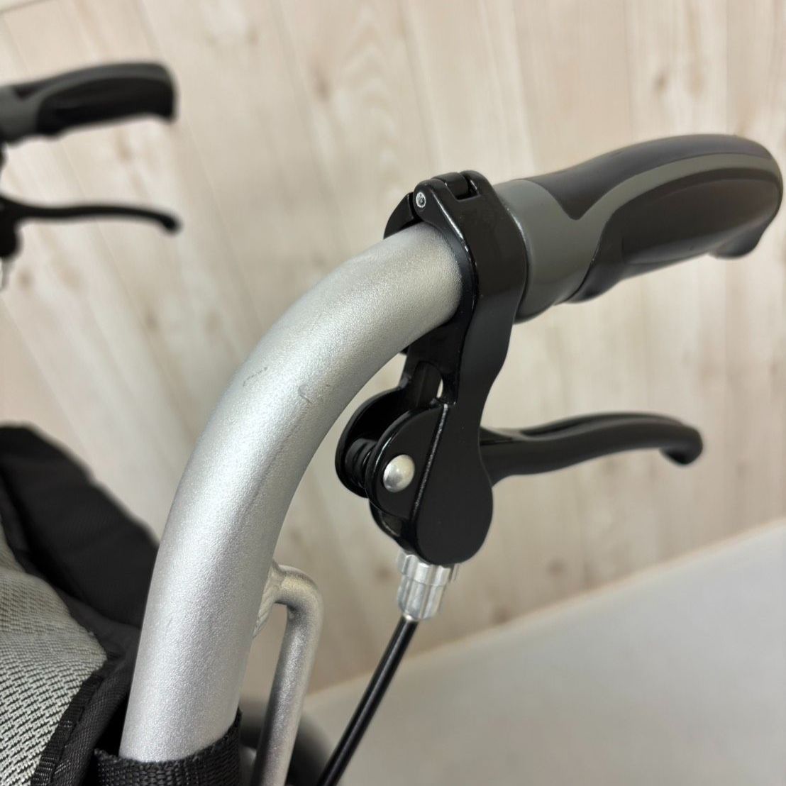 【消毒済 中古 車椅子】すぐ使える車椅子 美品 NEXT-61B 松永製作所 ネクストコアシリーズ アジャスト 介助式車椅子 車いす ノーパンクタイヤ MATSUNAGA 中古 介護用品