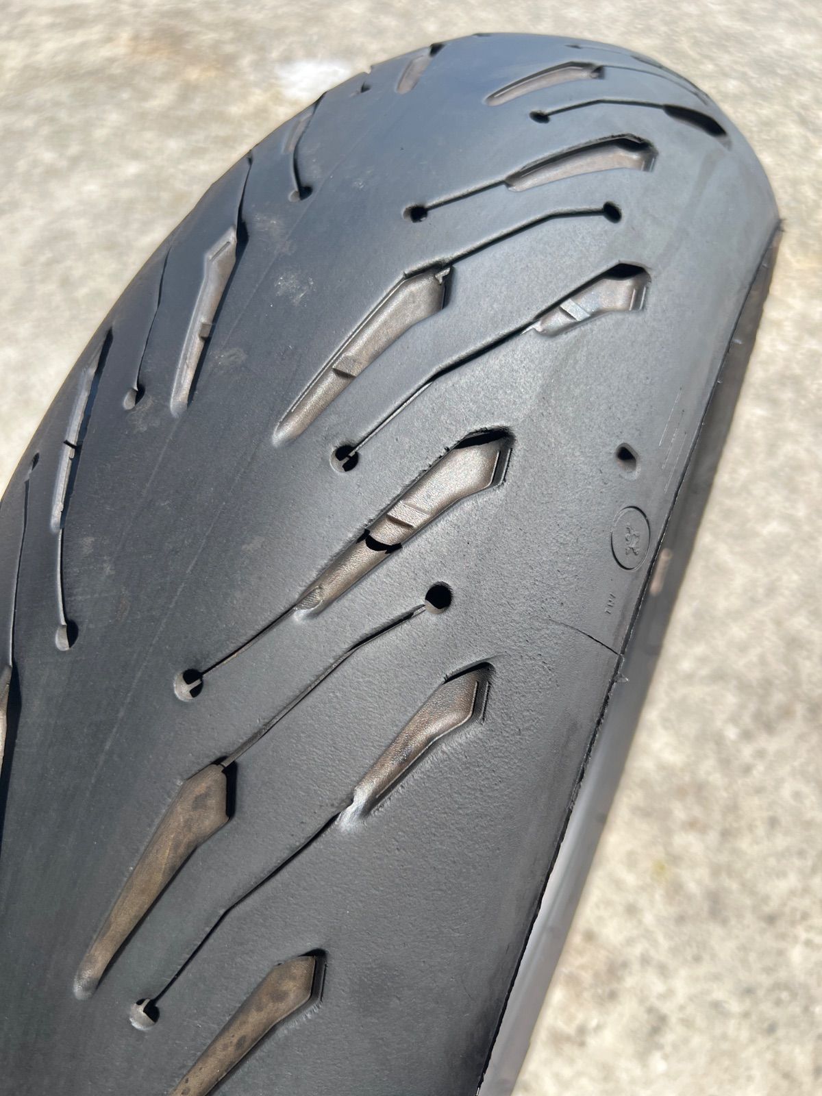ミシュラン ロード5 前後セット 120/70ZR17 180/55ZR17 562 【公式通販】