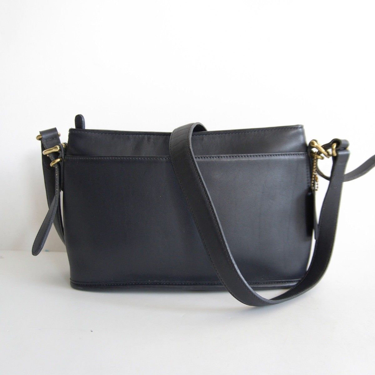 【定番】OLD COACH【レザー ショルダーバッグ】 ブラック コーチ 26070364 定番】OLD COACH【レザー ショルダーバッグ】 ブラック コーチ
