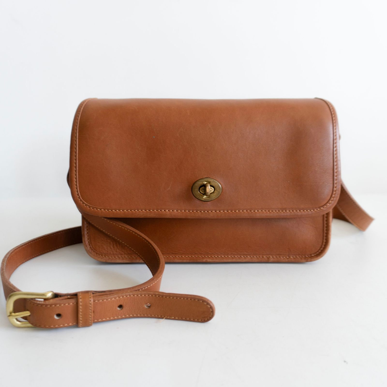 【定番】OLD COACH【レザー ショルダーバッグ】 ブラウン コーチ 26070413