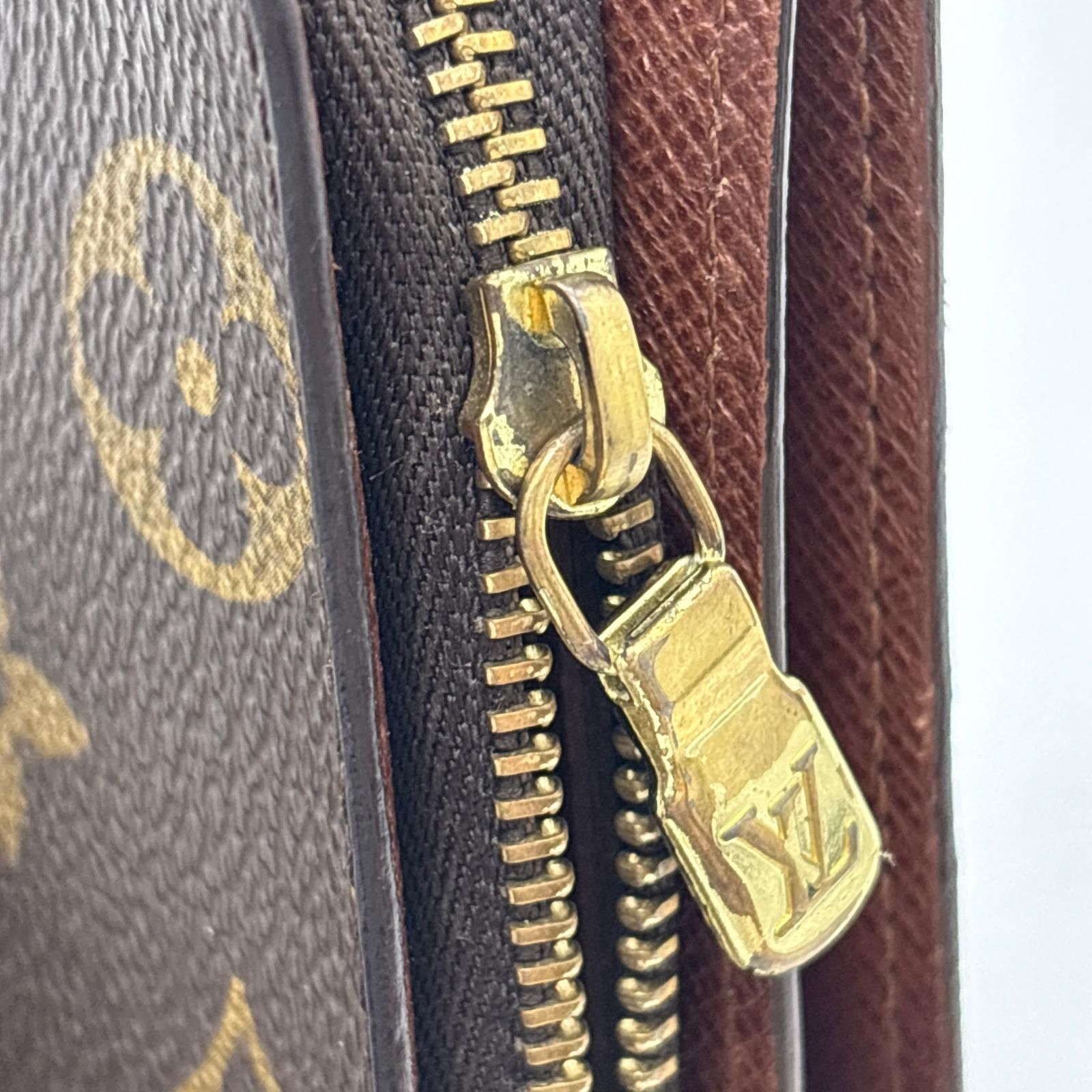LOUIS VUITTON ルイ・ヴィトン コンパクト・ジップ モノグラム M61667