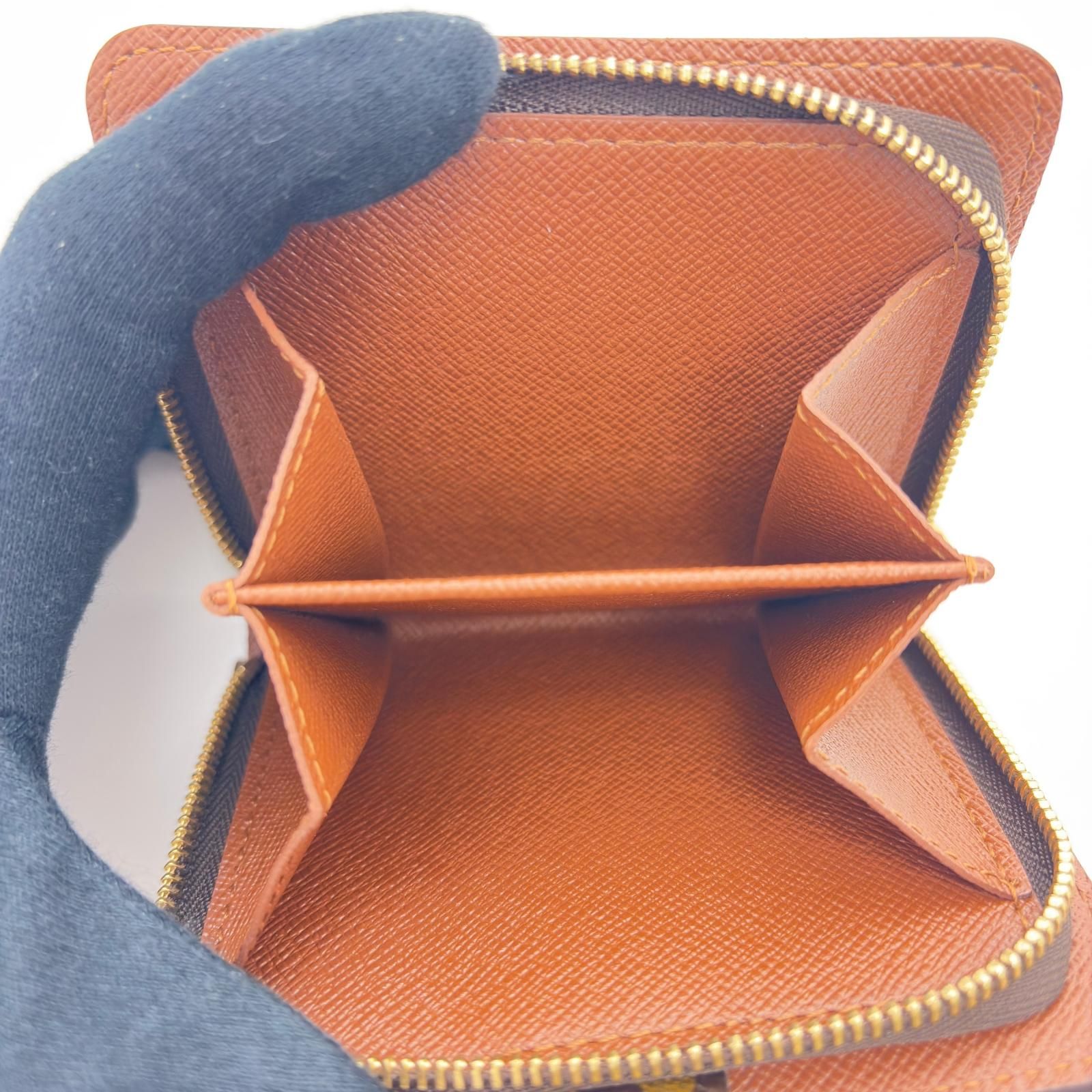 LOUIS VUITTON ルイ・ヴィトン コンパクト・ジップ モノグラム M61667