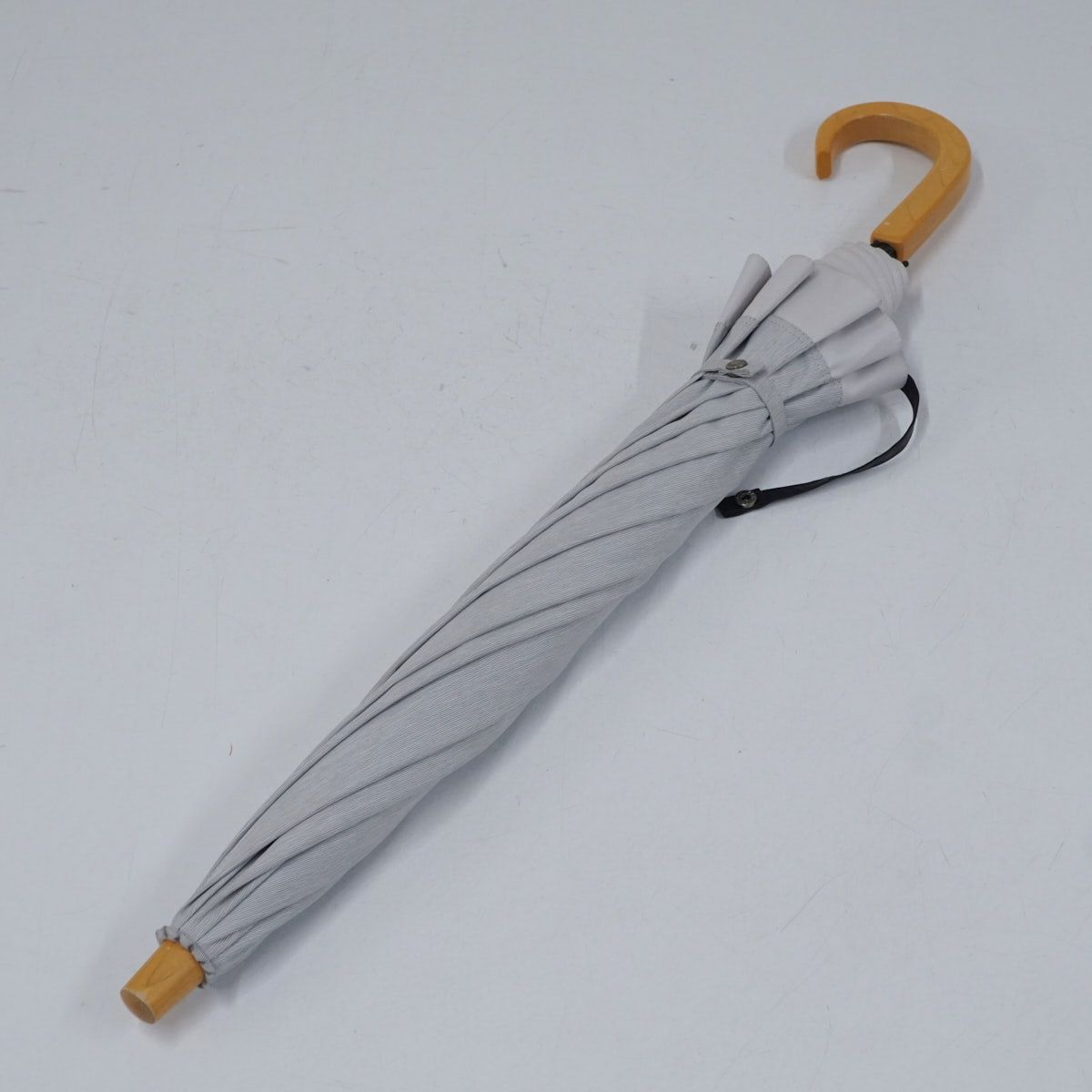 サンバリア100 完全遮光折日傘 USED品 2段折 コンビmoku ブルー UV 遮