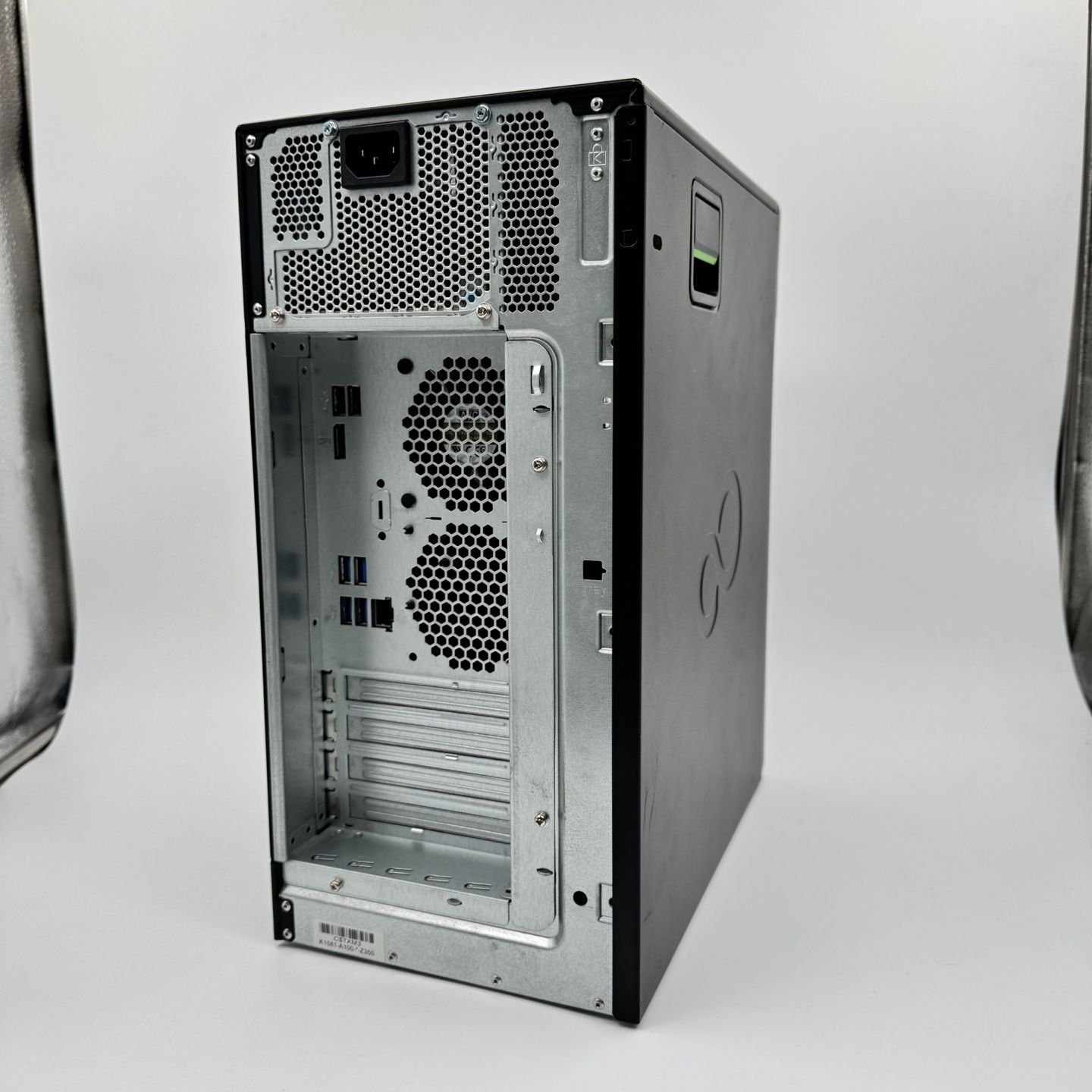 動作品】富士通 PRIMERGY TX1310 M3 Xeon E-1225 v6 - メルカリ