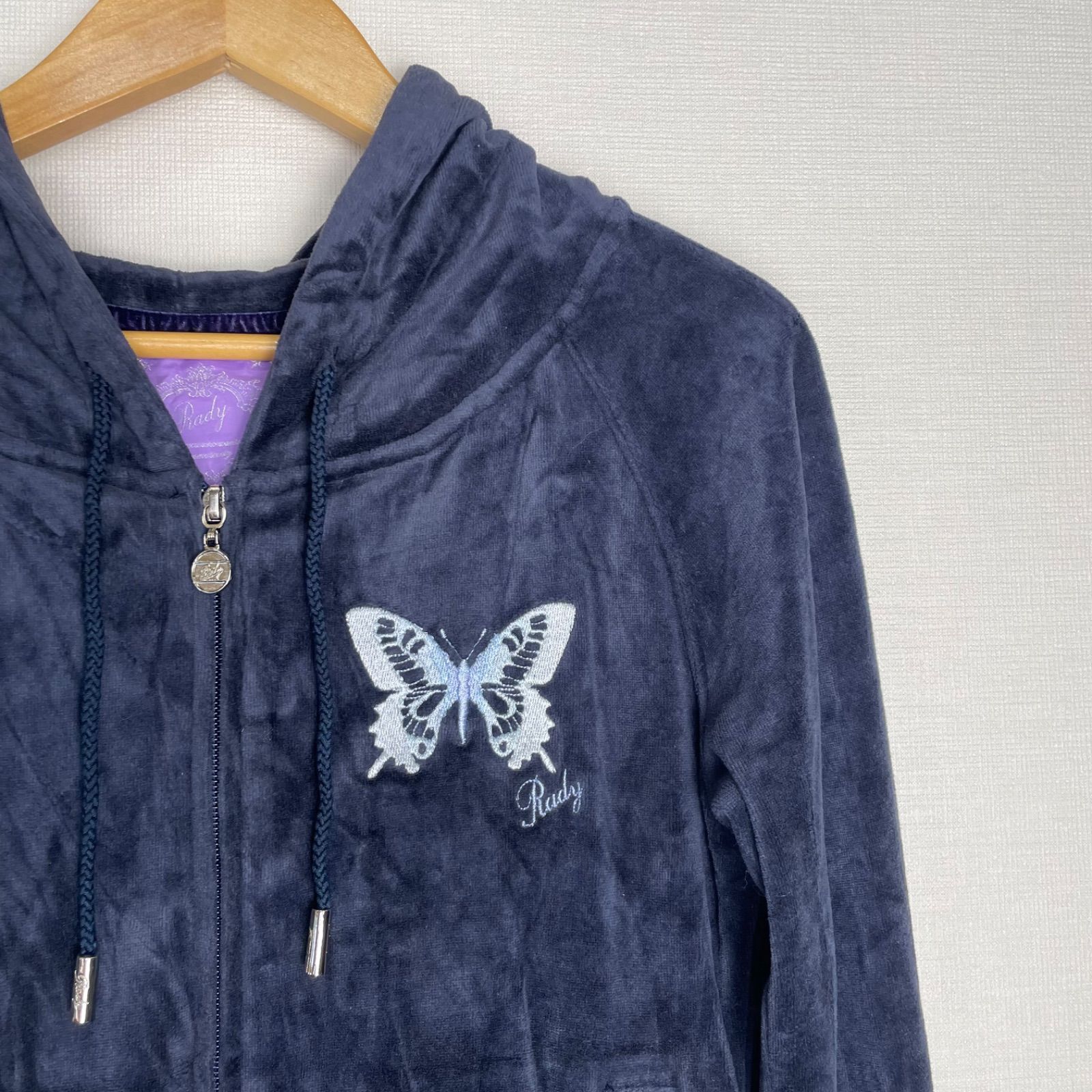 https://assets.mercari-shops-static.com/-/large/plain/2JUGiYexYZgLaoMgLoUbeo.jpg@jpg
