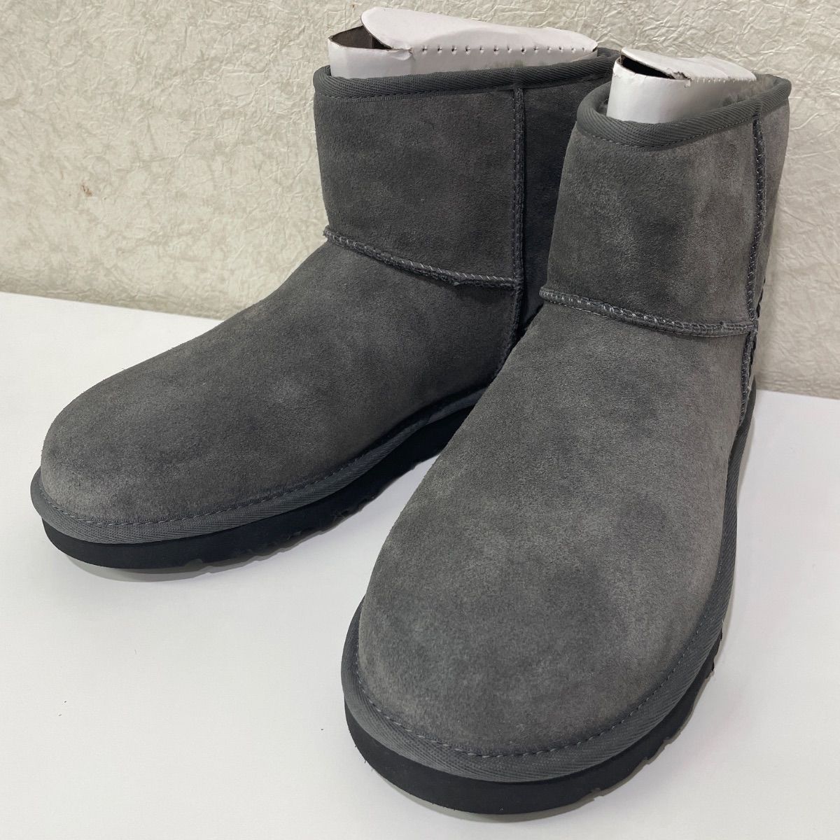 未使用 UGG クラシック ミニ デコ CLASSIC MINI DECO 27.0 グレー ムートンブーツ 1115565 レア　メンズ　＠市