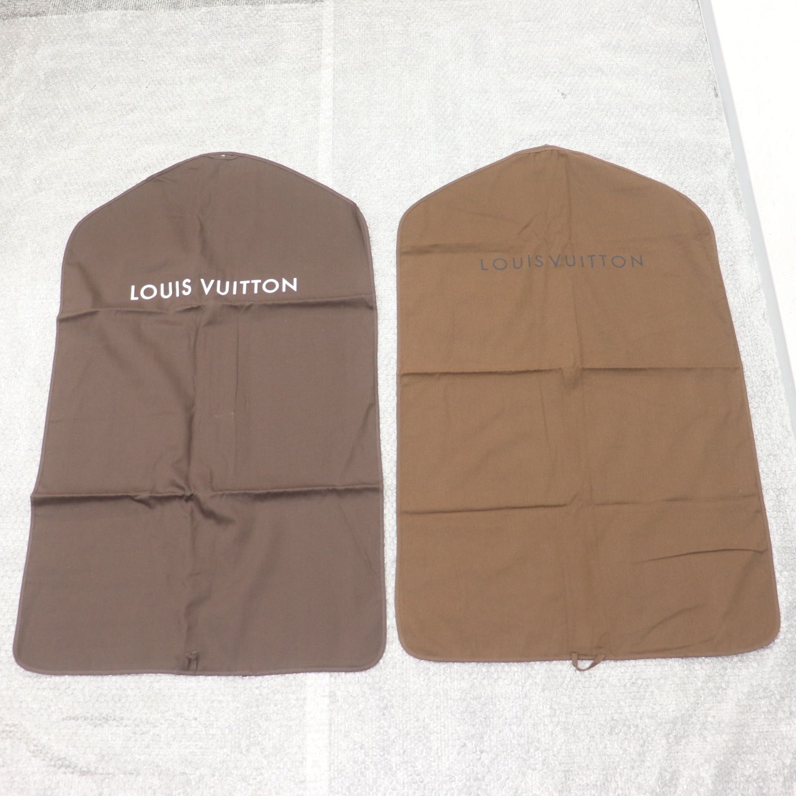 ITQIPIKX7Y6O LOUIS VUITTON ルイヴィトン ガーメントカバー ハンガー